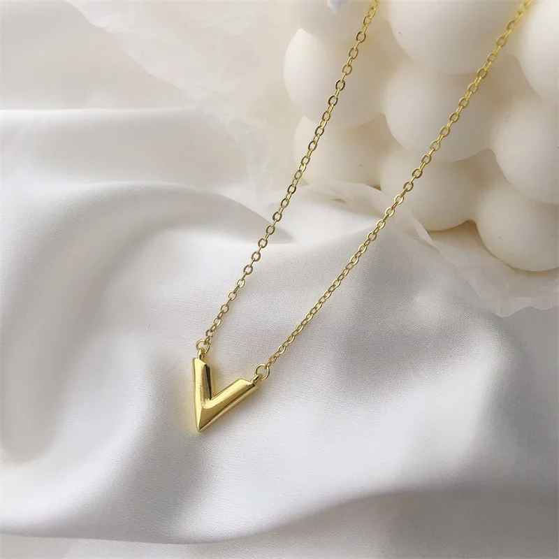 

New Fashion Titanium Steel Necklace for Women V-Shape Gold Silver Color Chain Necklace High Quality Jewelry Gifts for Girls