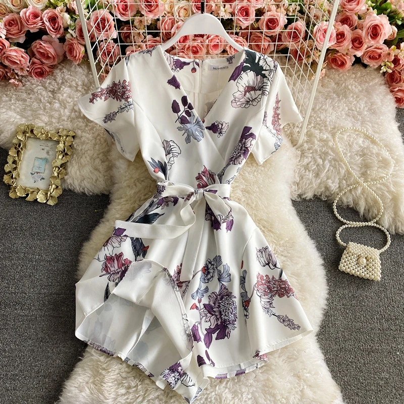

KUSAHIKI Playsuits Women 2021 Summer Vintage Printing Rompers Causal Bow Bandage Slim Waist Wide Leg Shorts Bodysuits 6F229
