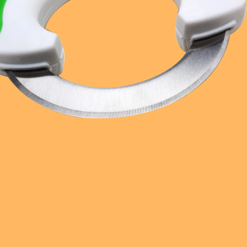 

Circular Rolling Tool Multi-Purpose Cutting Tool with Ergonomic Design for cutting Meat/ Salad / Pizza & Vegetables