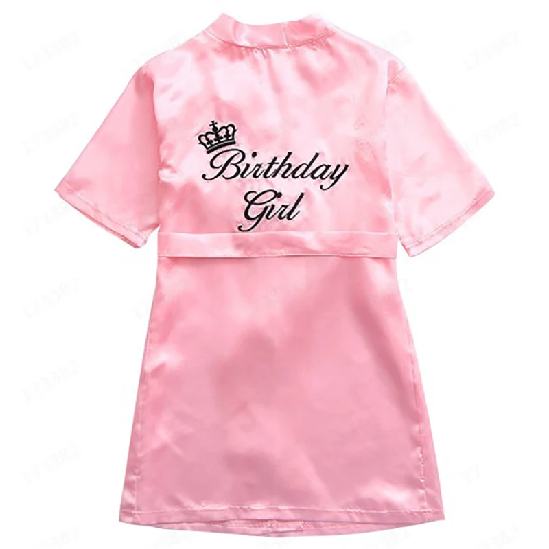 Детские халаты с буквенным принтом ночная рубашка для девочек - Цена: 394,24 - 448,51 руб.