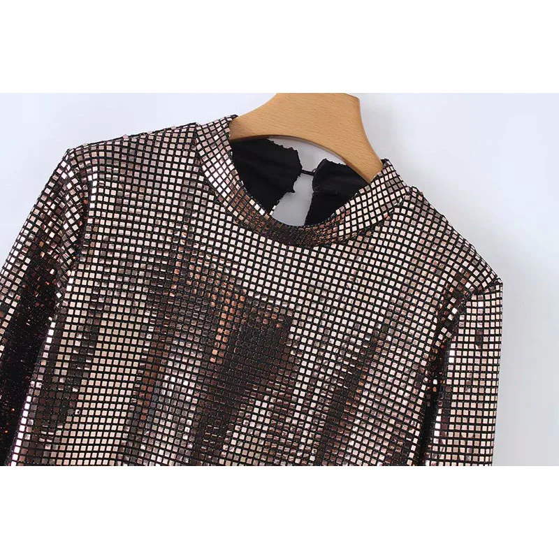 Блестящее женское платье с ложным воротником и длинным рукавом облегающее