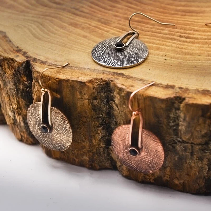 Amaiyllis винтажные резные круглые Висячие серьги для женщин с этническим узором