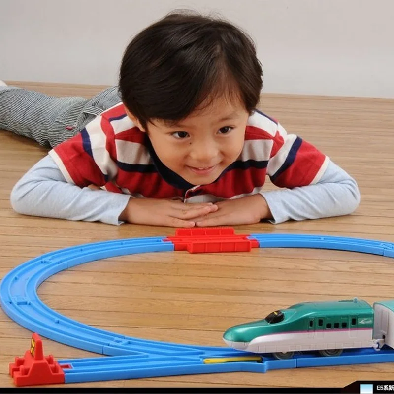 Оригинальный Takara Tomy Tomica Plarail Электрический поезд трек Shinkansen стартовый комплект
