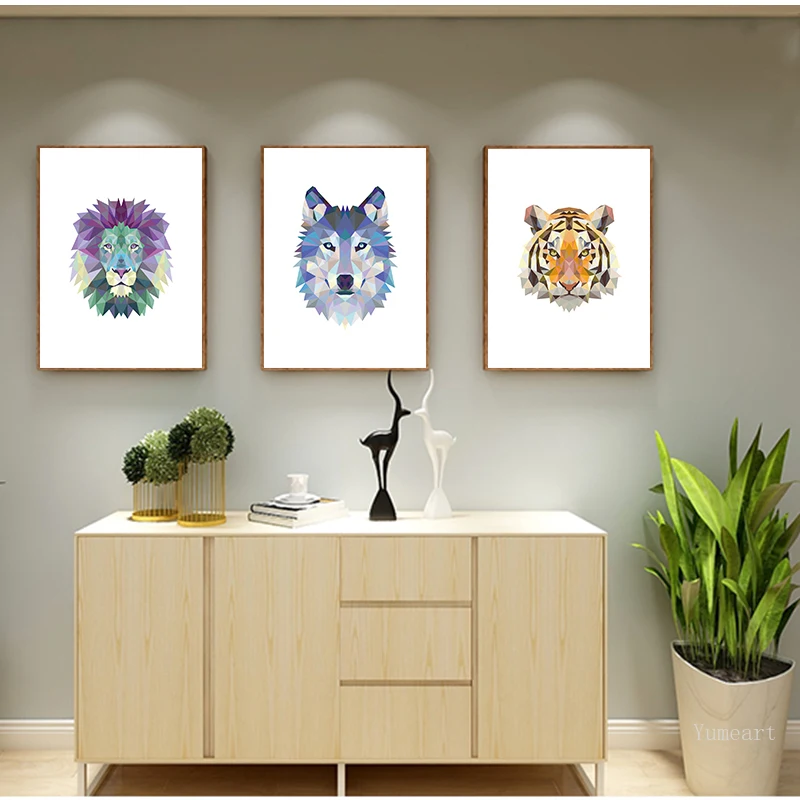 Абстрактная Геометрическая Картина на холсте с изображением оленя льва тигра