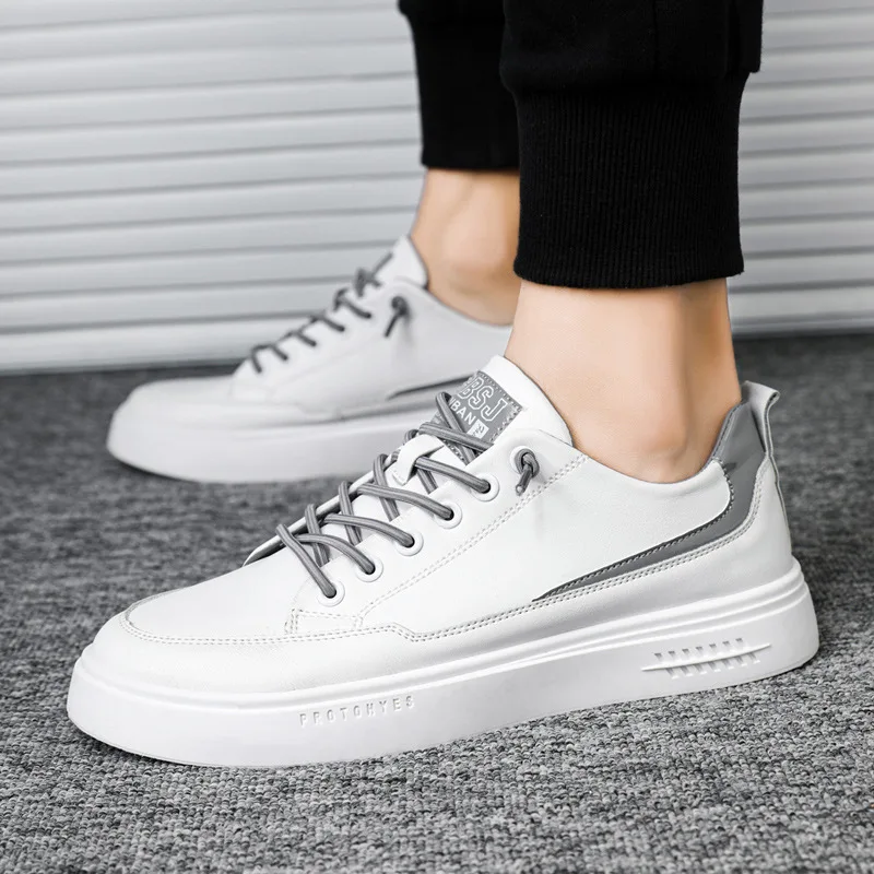 

2021 summer new casual leather shoes men Korean version of the trend sports shoes fashion white shoes elastic set feet men
