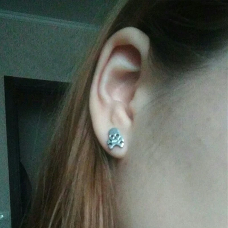 

Stainless Steel Rock Hiphop Skull Earring Women Piercing Jewelry Punk Vintage Skull Stud Earrings For Men