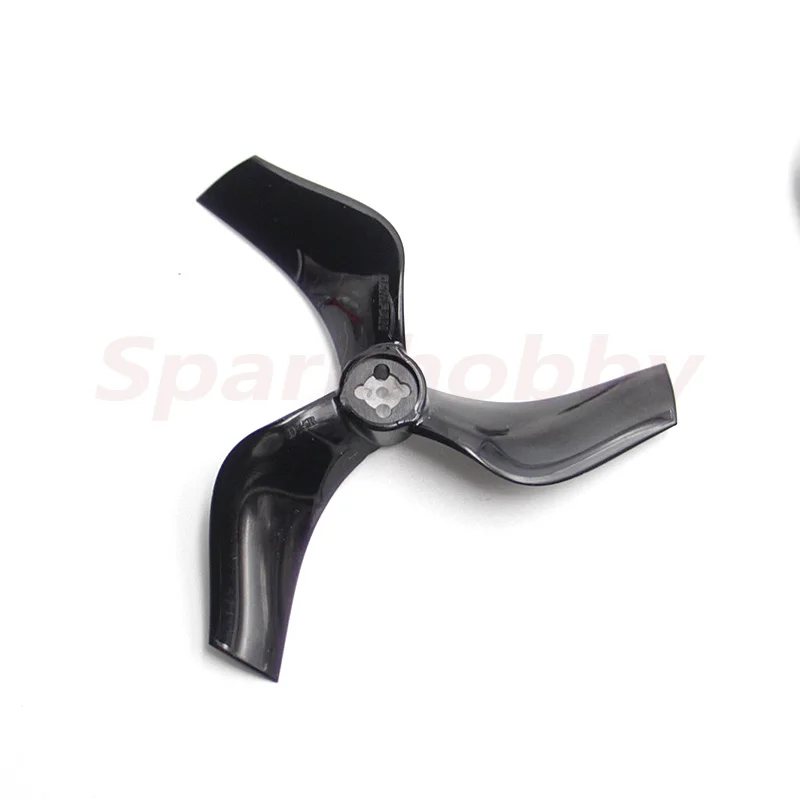 новая одежда для маленькой д