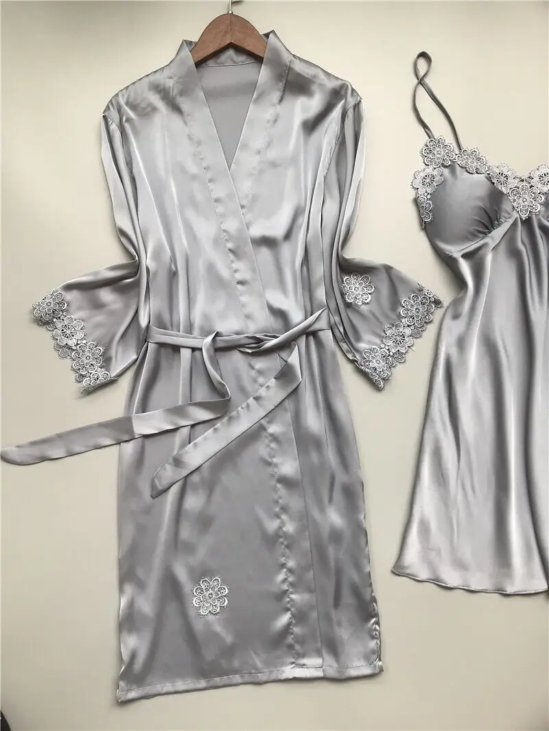 

2019 Satin Sexy Lace Pajamas Four-piece Set Pyjama Silk Homewear Femme Spaghetti Strap Pijama Women Sleepwear with Chest Pads