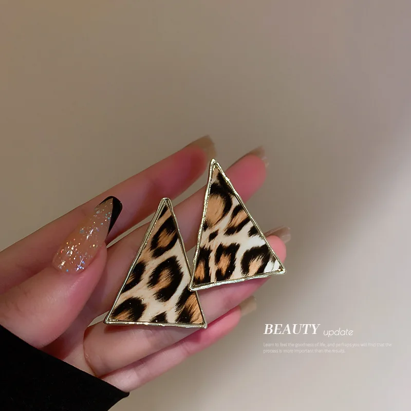 

925 Silver Needle Leopard Geometric Triangle Leather Korean Minority Design Fashion Sweet Cool Style Earrings