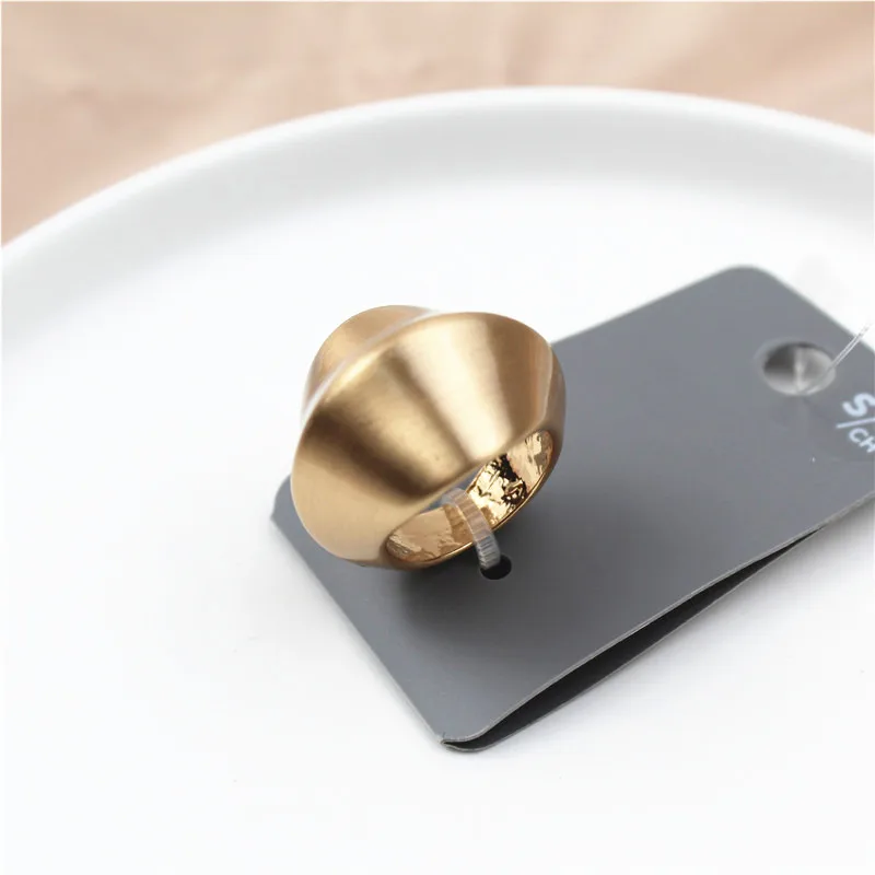 

New Fashion Punk Gold Color Alloy Matte Ring for Women Trendy Rock Hip Hop Simple Big Rings Finger Jewelry Accessory Party Gifts