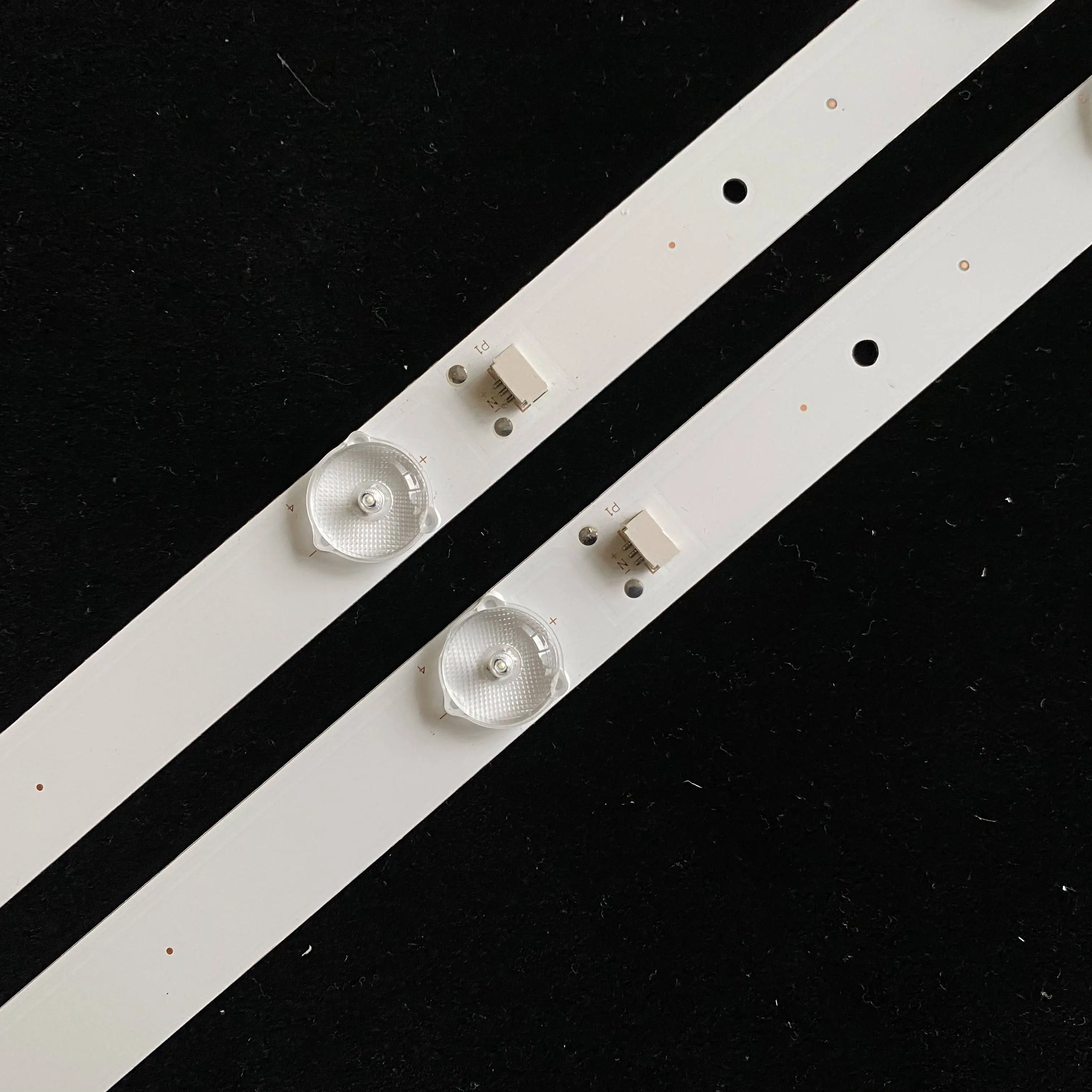 Новый 15 набор = 30 шт. 6LED (6 в) 560 мм Светодиодная подсветка для L32P1A 4C LB3206 HR03J HR01J 32D2900