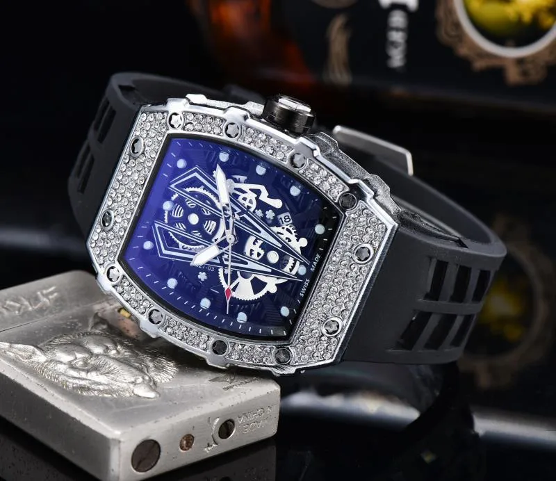 

Fashionable young men's high grade business wristwatch waterproof wristwatch high grade wristwatch