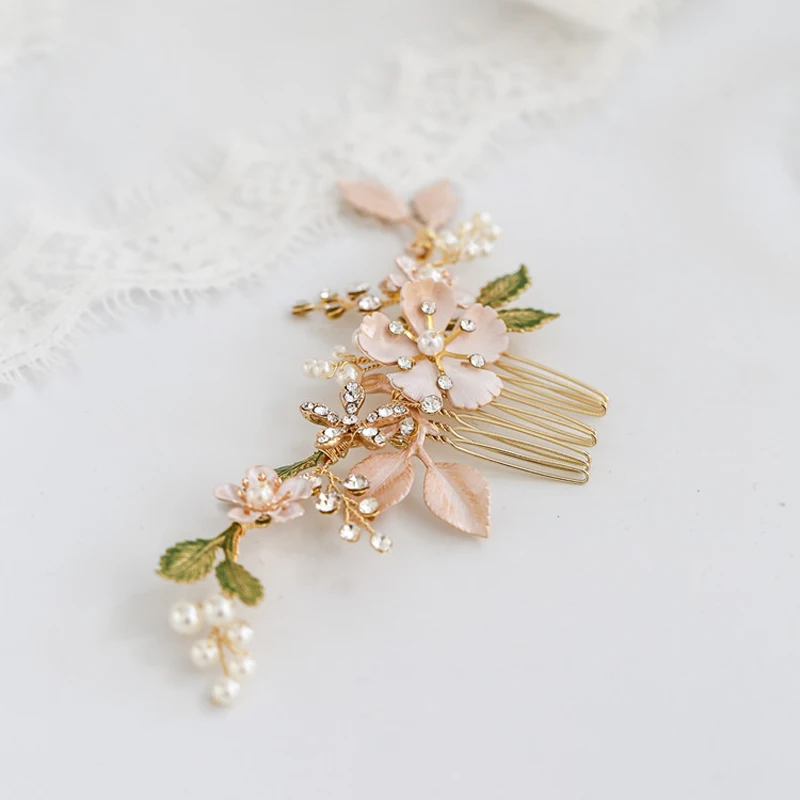 Сладкий прекрасный девушка головной убор зеленый лист цветок свадебные