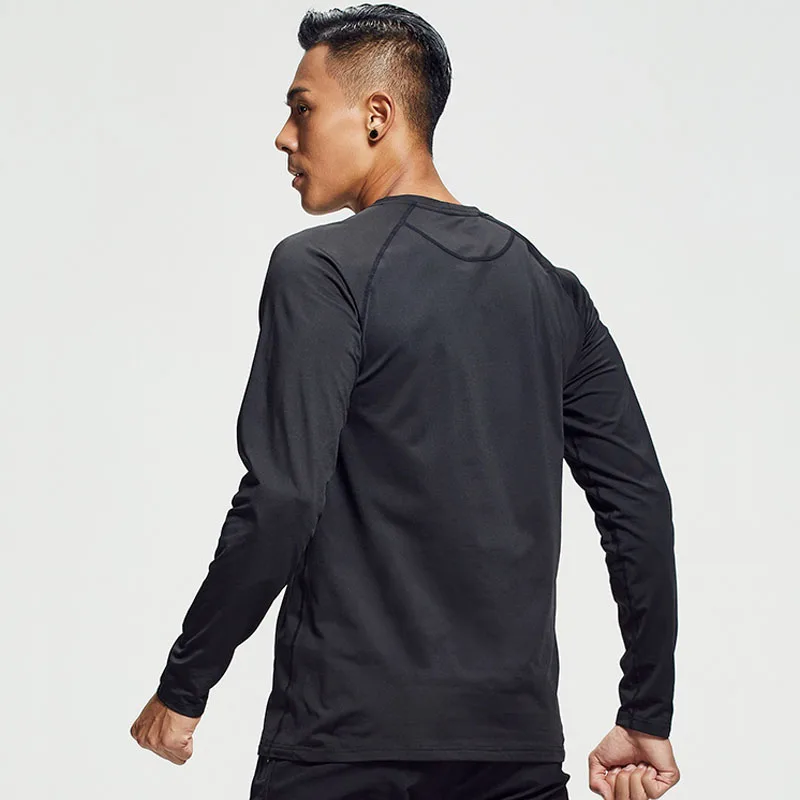 Спортивная футболка мужская с длинным рукавом на открытом воздухе свободный