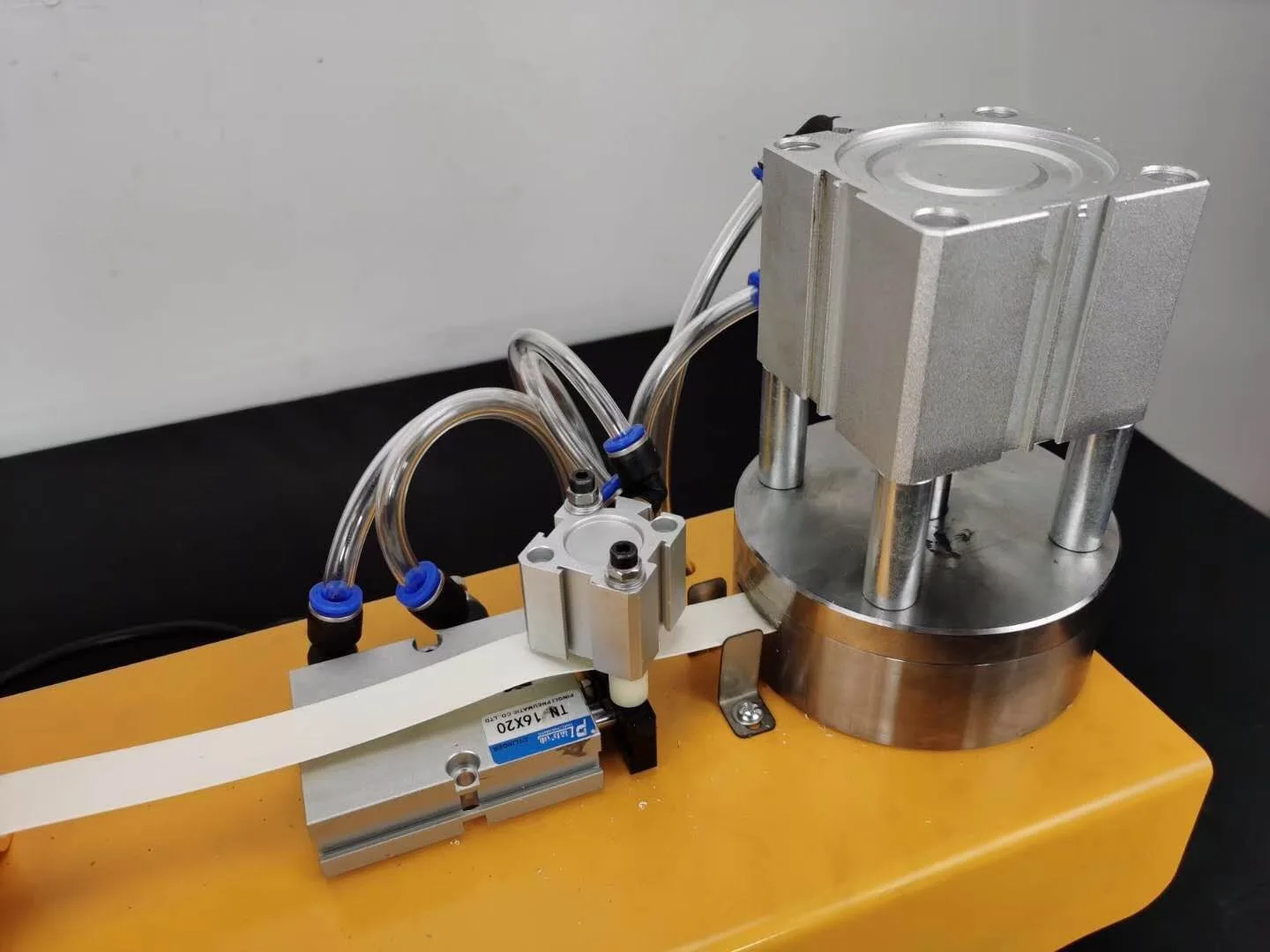 

Edge banding punching machine woodworking three-in-one hole perfect sticking punching machine panel furniture edge banding punch