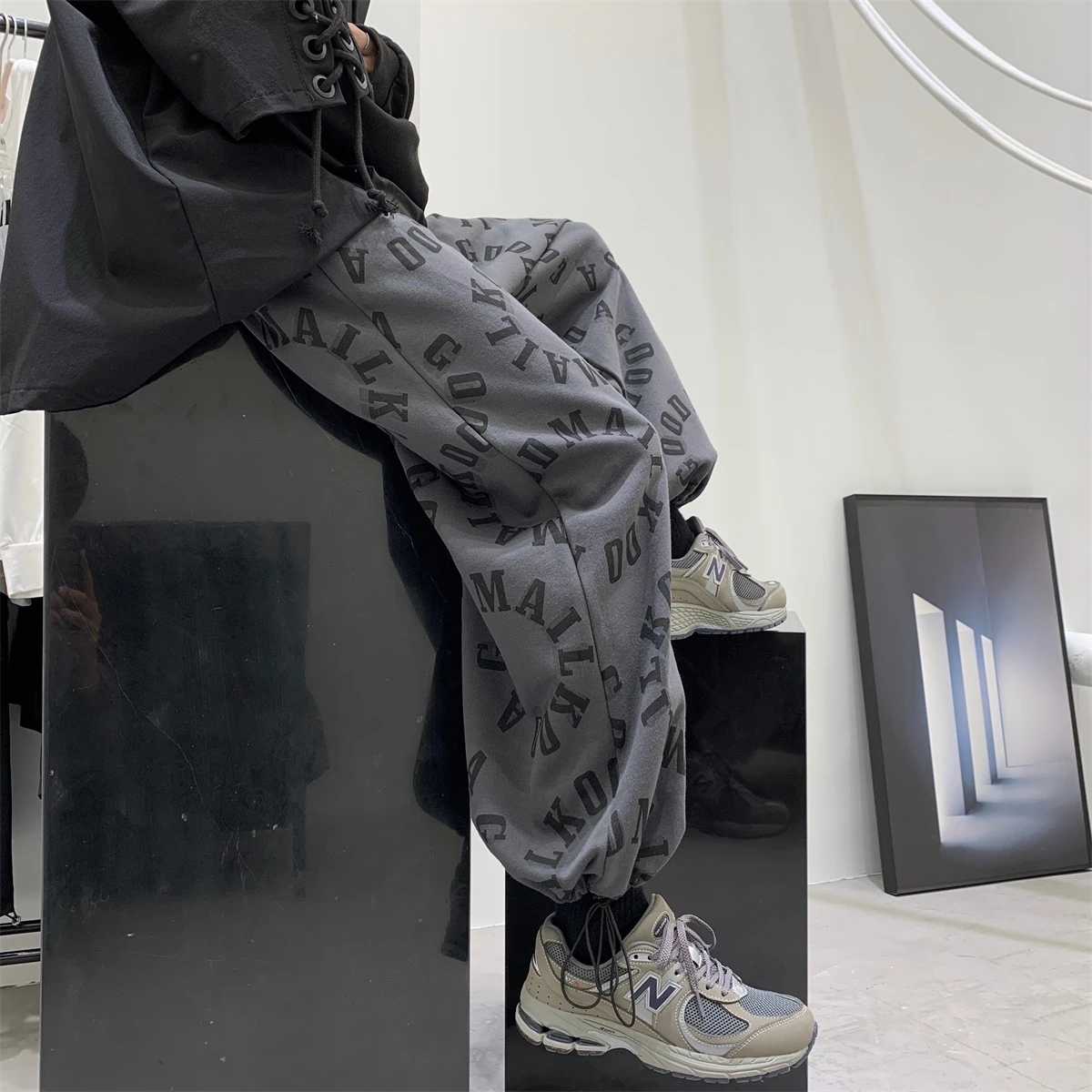 

Hip Hop Streetwear Men's Joggers Pants Letter print Fashion clothing Casua Trousers High Street Elastic Loose Waist Harem Pant