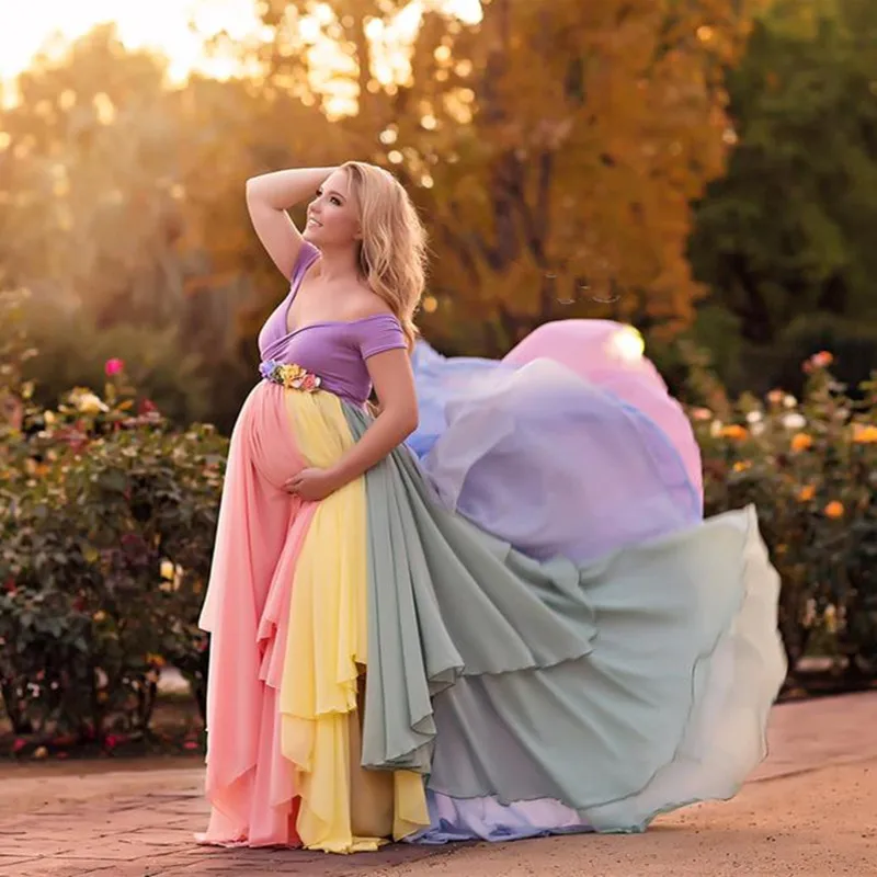 Длинное платье радужной расцветки для беременных фотосессии по индивидуальному