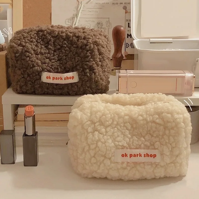 

Lamb Hair Cosmetic Bag Plush Storage Bag Cute Stationery Bag