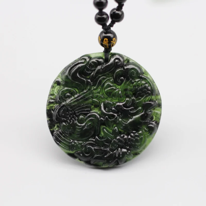 Ожерелье из натурального черного и зеленого нефрита с кулоном в виде дракона