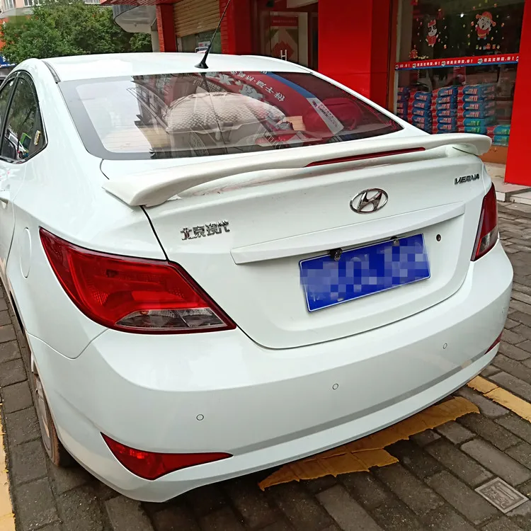 Для Hyundai Verna спойлер со светодиодным светильник ABS Материал заднее крыло
