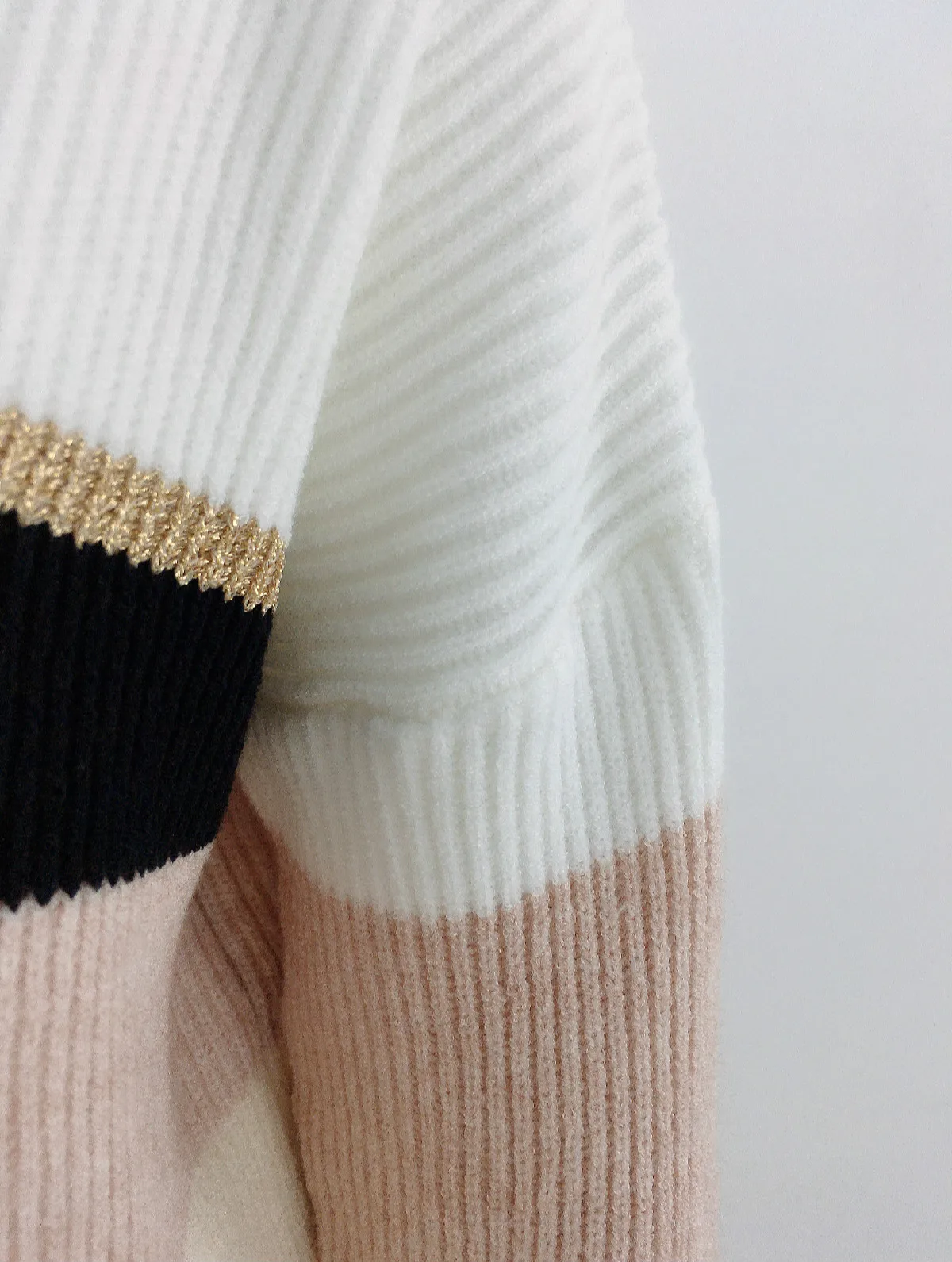 

Pullovers Women Soft Autumn V-Neck Sweaters Chic Daily Tops Womens Pullovers Knitwear Female Loose Striped Knitted Loose Outwear