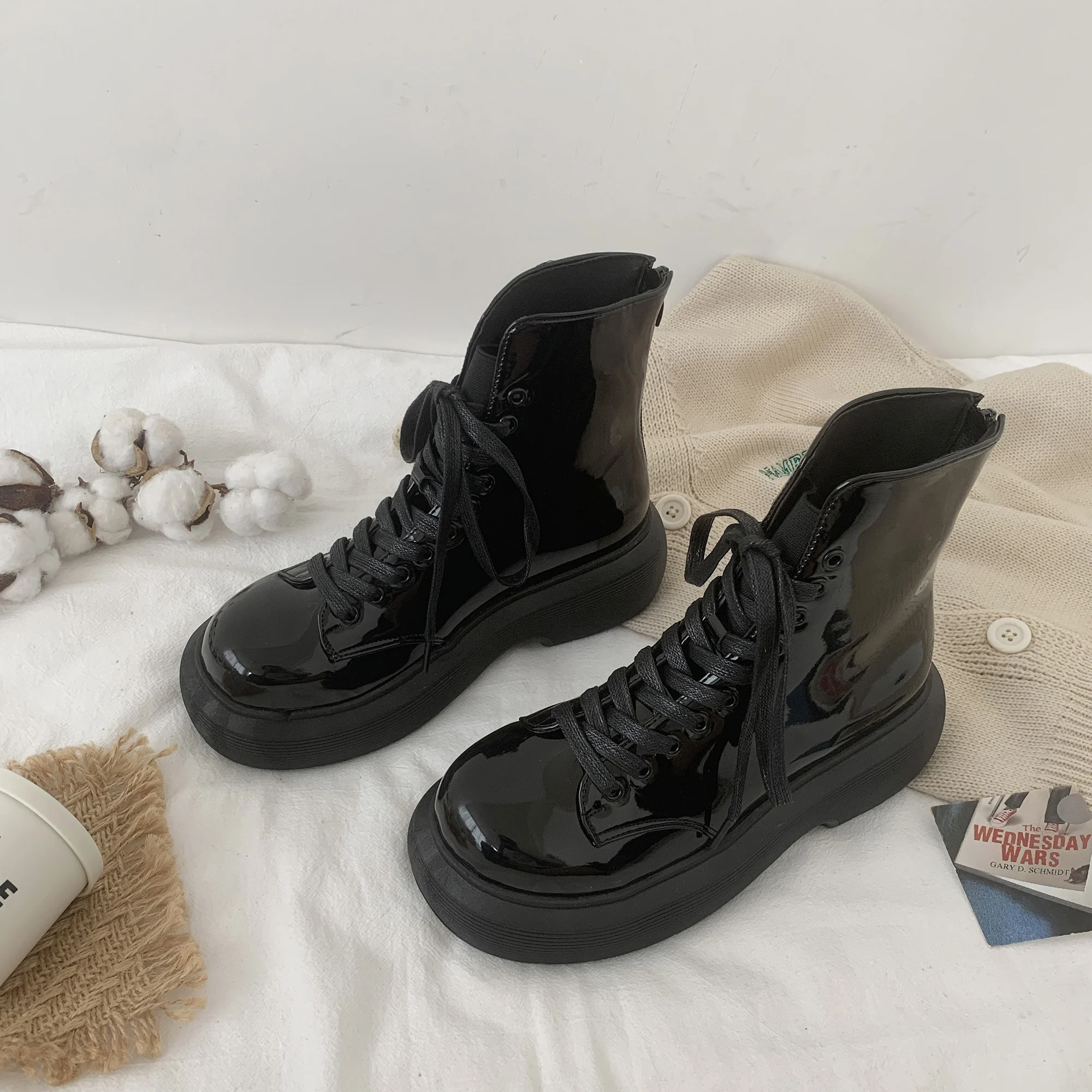 

Женские ботинки на молнии, женская резиновая обувь, дождевые сапоги, женские Роскошные Дизайнерские ботильоны с круглым носком, модная Осен...