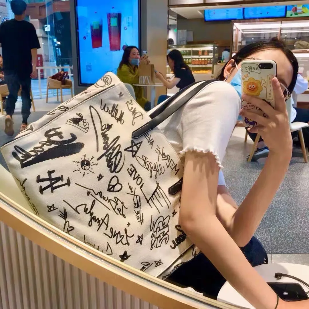 

Canvas Graffiti Doodle Women Tote Cartoon Shopper Ladies Handbag Shopping Large Female Shoulder Bag Fashion Market Tote Oversize