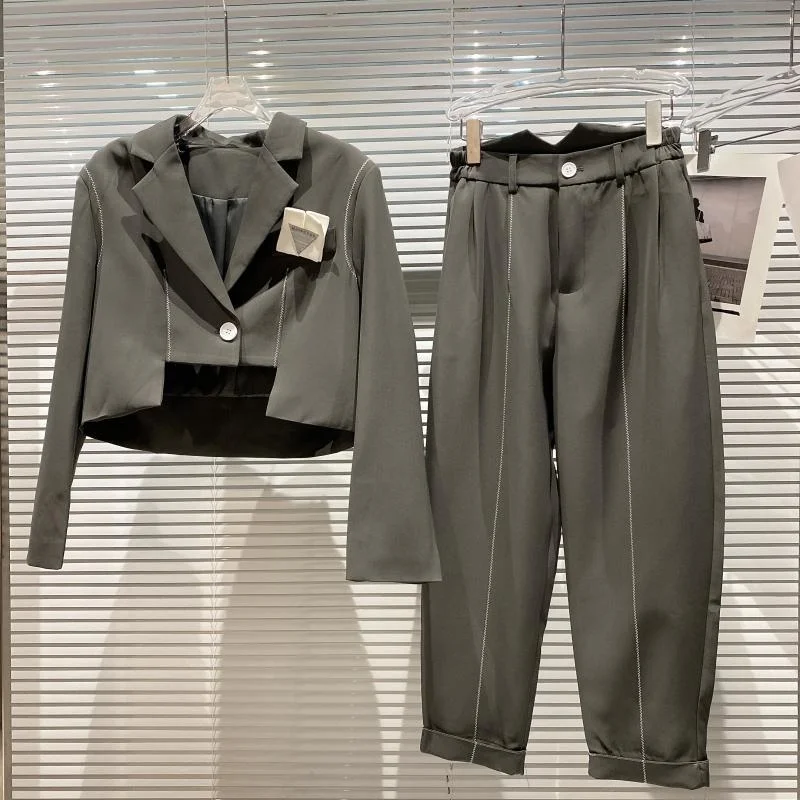 2021 Autumn New 3d Cutting Short Suit Coat + Flanging Harlan Pants Set