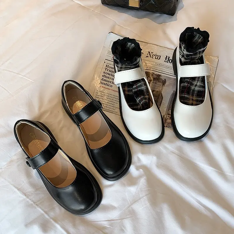 

2021 Spring Woman Flats Mary Janes Shoes Platform Lolita Shoes Girl Shoes White Low Heel Casual Leather zapatos mujer 8933N