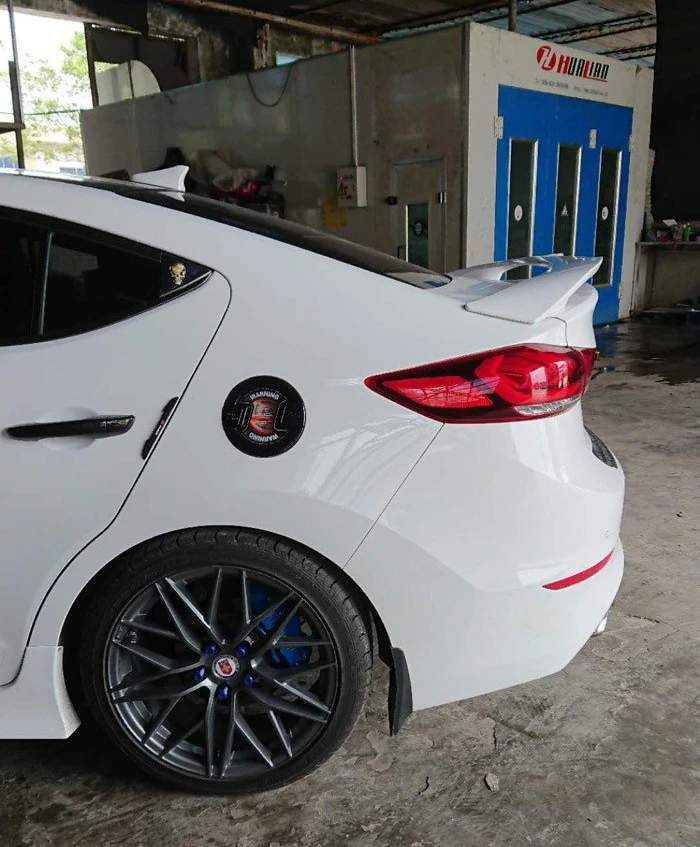 Для HYUNDAI Elantra спойлер 2016-2018 светодиодный светильник ABS Материал заднее крыло