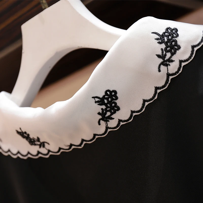 

2020 New Summer Women Plus Size M-4XL Loose Dress High Quality Vintage Flowers Embroidery Collar Black A-Line Dress