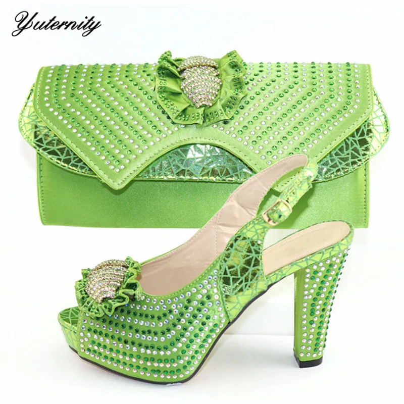 Новинка летний Красивый комплект из туфель на высоком каблуке с сумочкой в