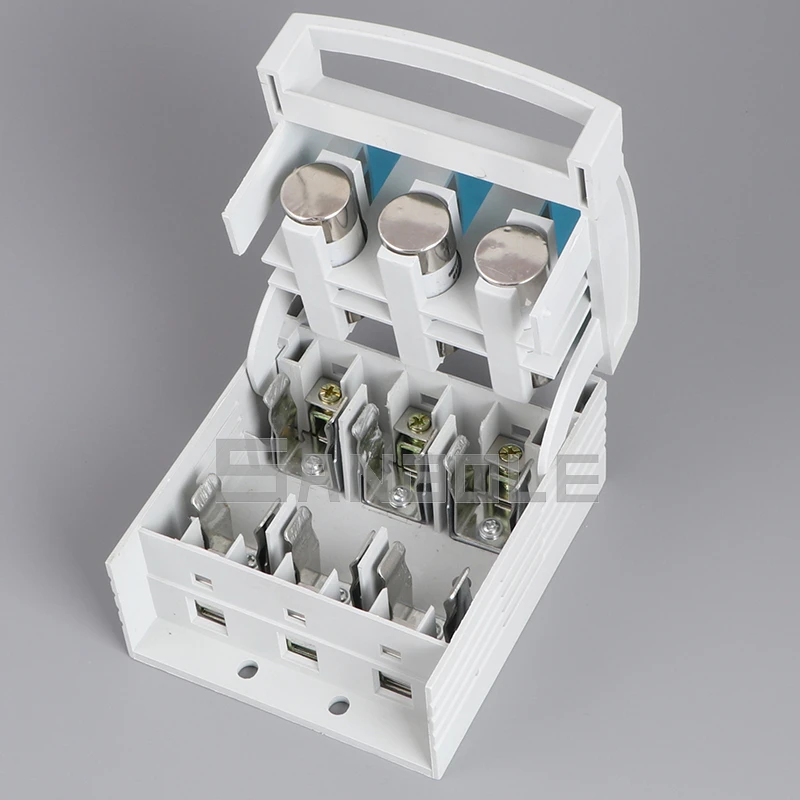 Фонарь отключения с предохранителем 3P 660 В | Обустройство дома