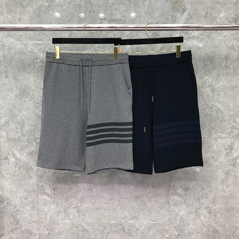 

THOM TB Shorts Sports Casual Fashionable Brand Custom Pants Cotton Loopback Tonal 4-Bar Sweat Shorts Mens Hot Shortpants