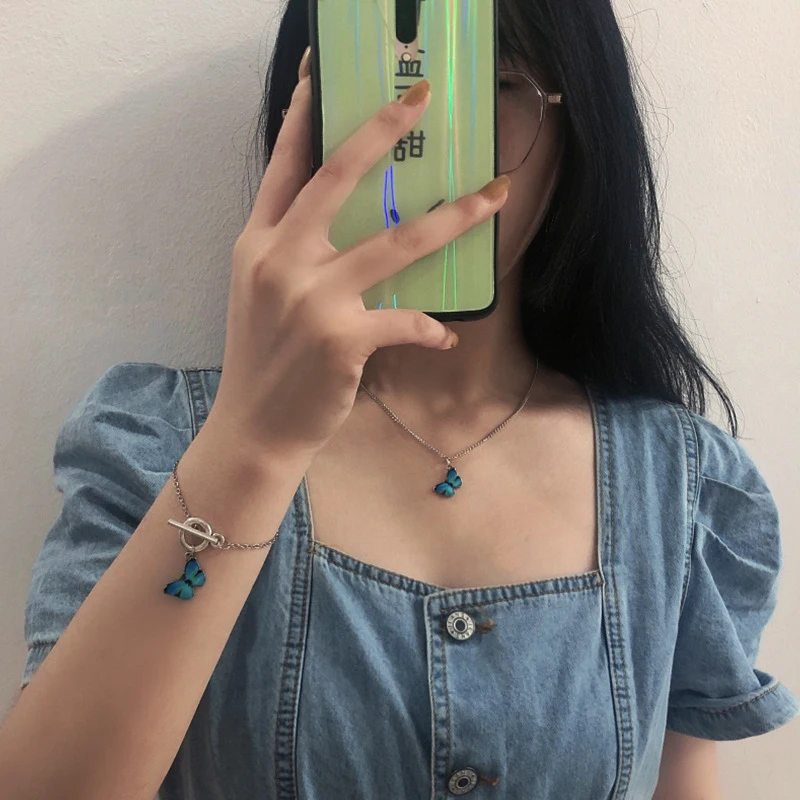 

Fashion Cute Butterfly Pendant Necklace for Women Silver Color Chain Choker Statement Necklace Jewelry Gifts