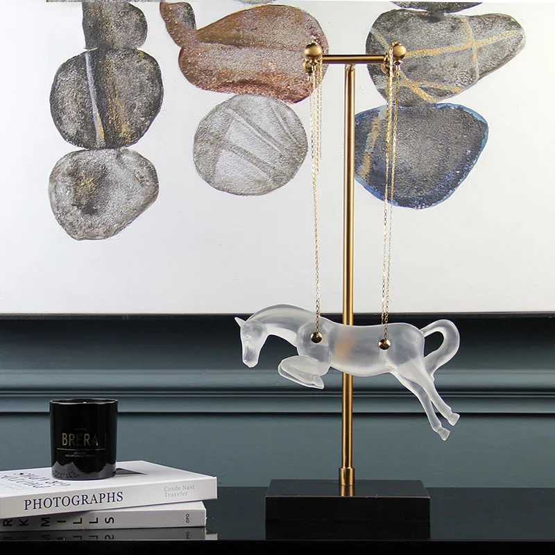 

Moddern Living Room Decor Desk Ornaments Creative Transparent Horse Hanging On Gold Chain Figurines Office Crafts Furnishings