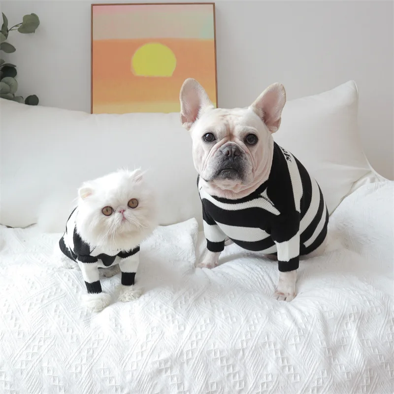 

Designer Pet Dog Clothes for Small Dogs Sweater for French Bulldog Yorkies Outfit Dog Coat for Puppy Clothing Pug Costume PC2183