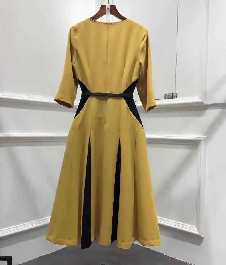 Женское платье до середины икры элегантное для работы в стиле пэчворк с круглым