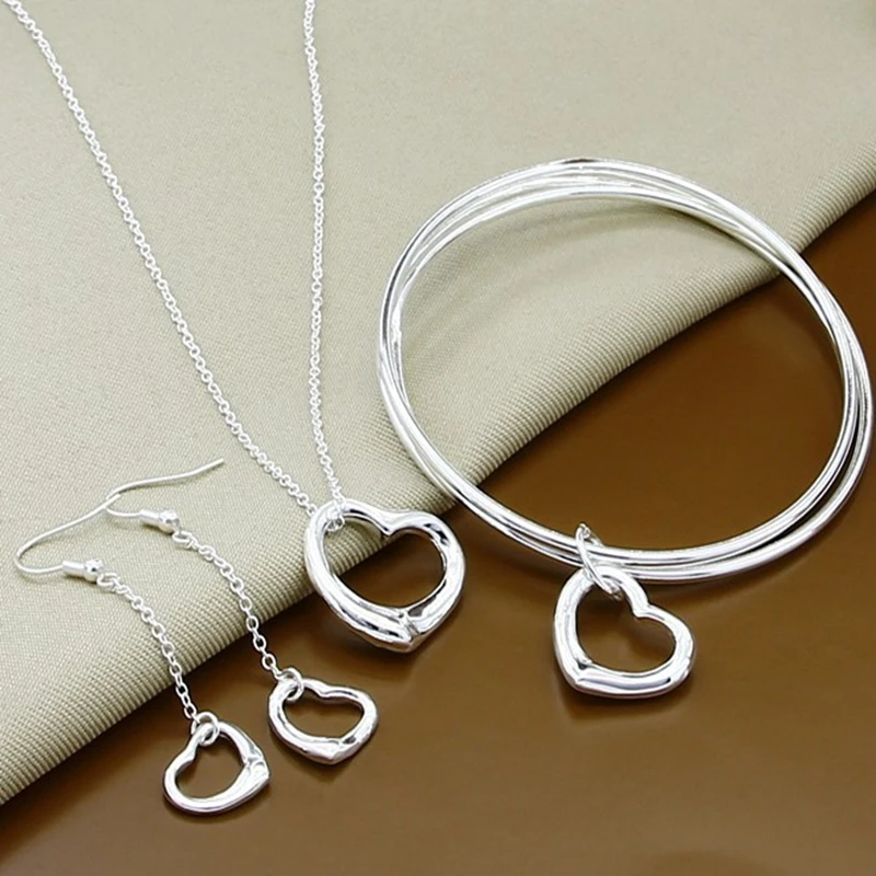 

Комплект из колье, сердца и браслета, серебро 2019 пробы