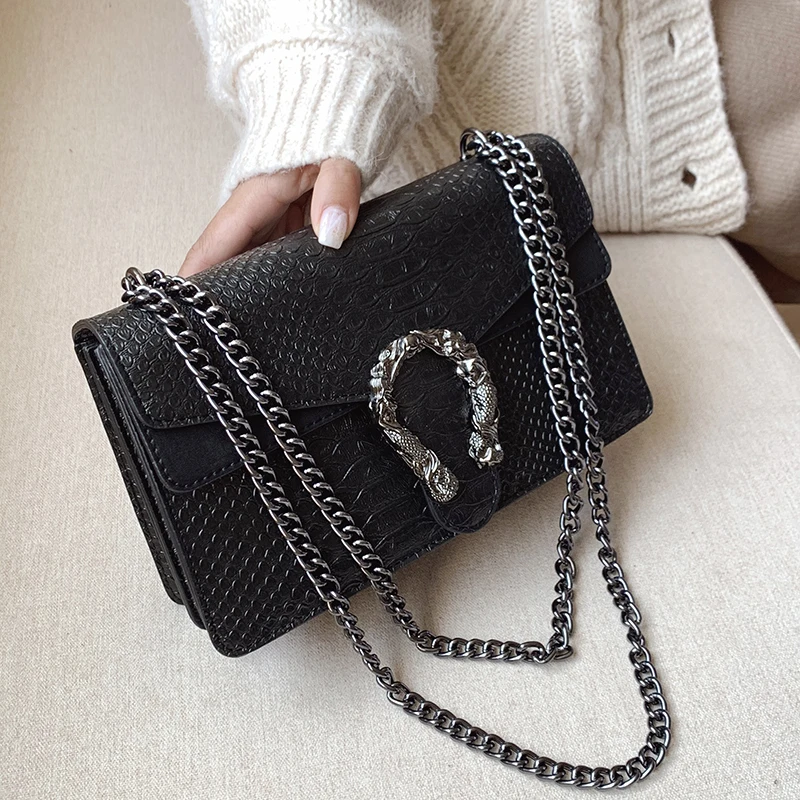 

Metal Appliques Flap Women Bag Chain Small Crossbody Bags For Female Shoulder Messager Handbags Black White Fashion Lady