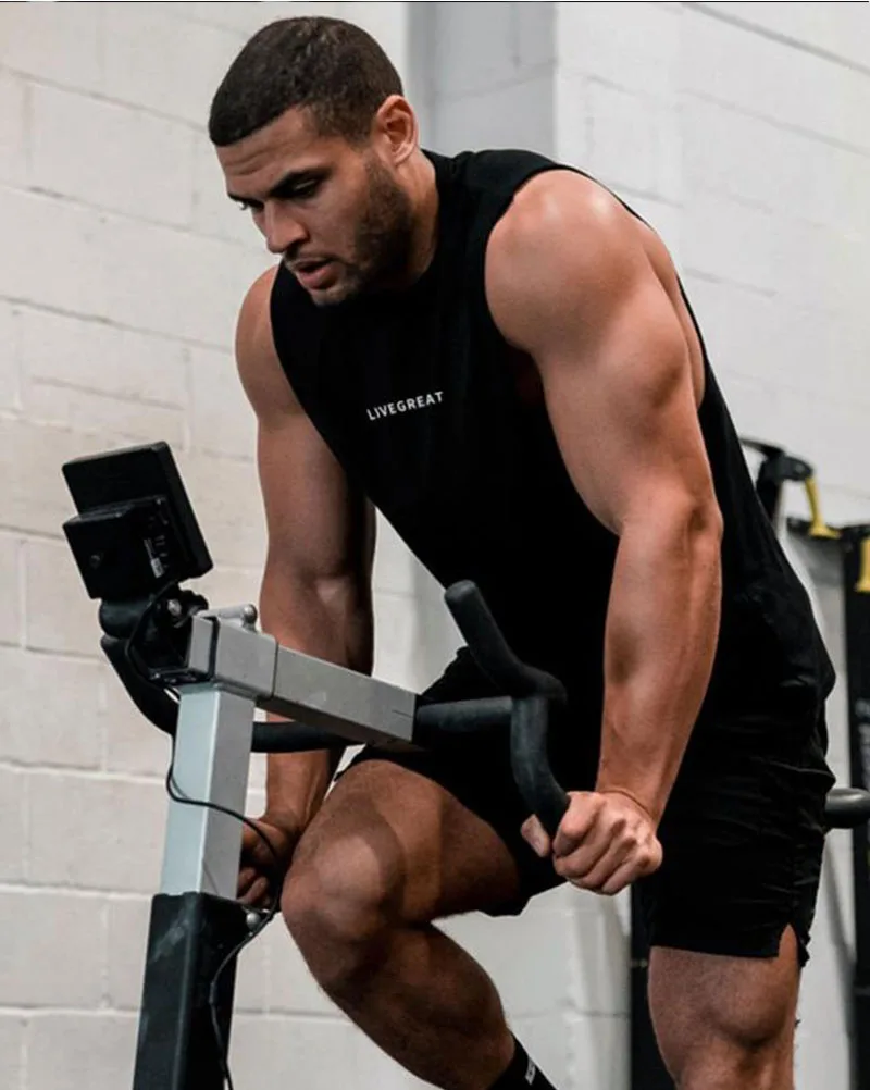 Спортивная одежда для мужчин майка с капюшоном бодибилдинг без рукавов