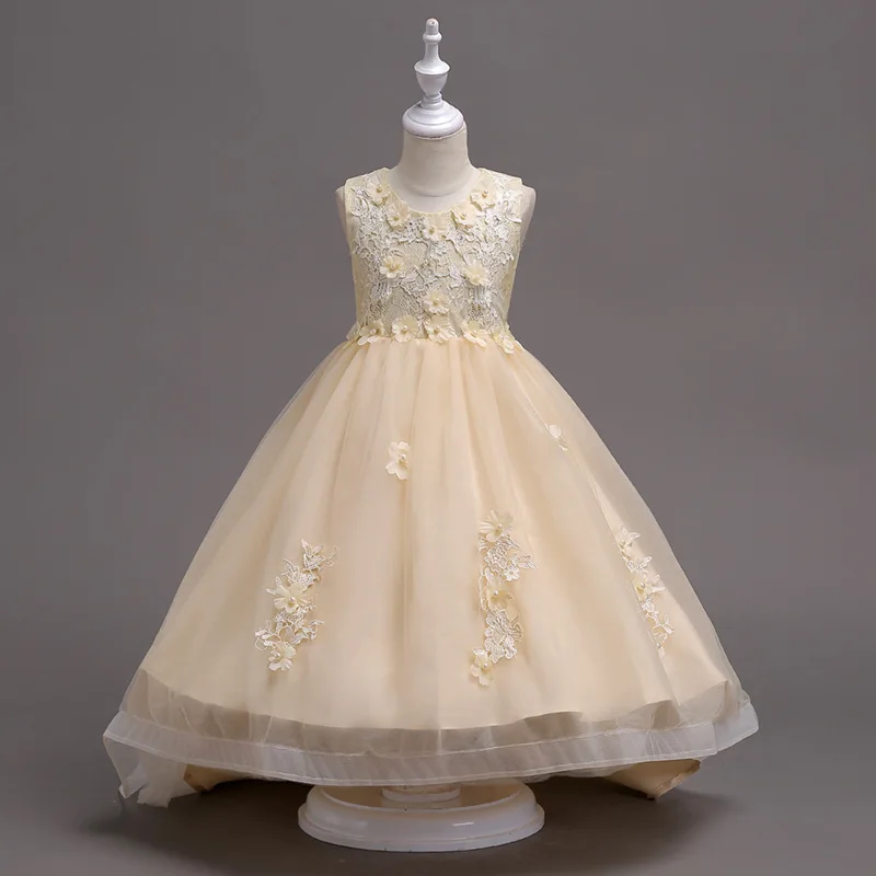 Рисунок 5 - Цветочное платье для девочек со шлейфом