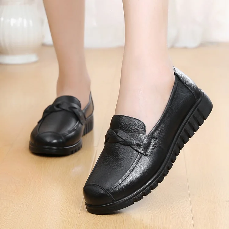 Women Shoes Loafers Slip-on Lightweight Female Casual Shoes Genuine Leather Soft Black Spring Autumn Woman's Footwear Hot Sale