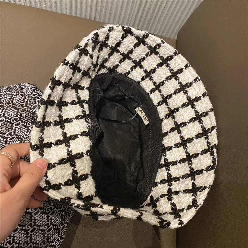 

Korean Woman Autumn Winter New Style Small Fragrance Black And White Check Fisherman's Hat Diamond Rabbit Basin Hat