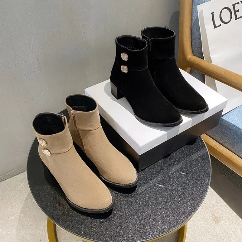 FXYCMMCQ Size 32-50 Winter New Thick Heel Round Head Fashion Boots Women's Casual Commuter Shoes 20-69