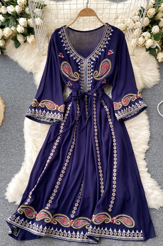 

2021 Summer New Fashion Women Vintage Embroidery V-Neck Flare Sleeve Empire Dress Vestido Feminino J349