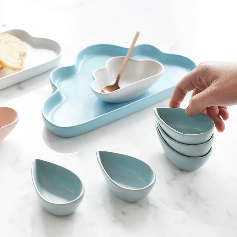

2 PCS 4 PCS Ceramic Color Clouds Plate Porcelain Rain Tray Matt Smooth Plates Cute Dish Dinnerware 5 Color Breakfast Tray