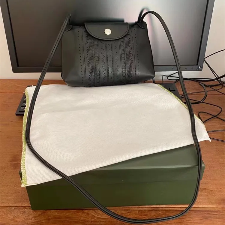 

2021 New Lace Parchment Messenger Bag Women's Mini Underarm Bag Single Shoulder Bag Lace Dragon Bag