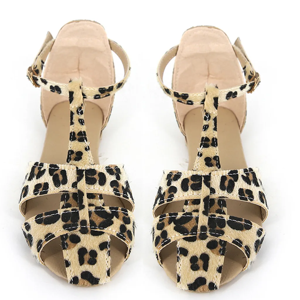 Модные женские сапоги модные леопардовые ботинки на плоской подошве с пряжкой