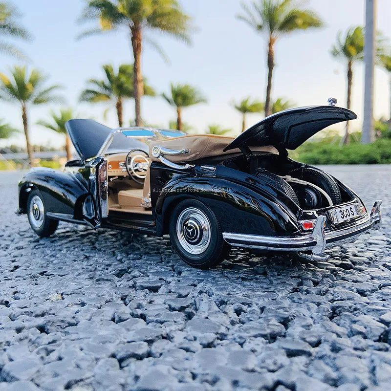 Модель автомобиля Maisto 1:18 Mercedes-Benz 300S из сплава Классическая модель коллекция